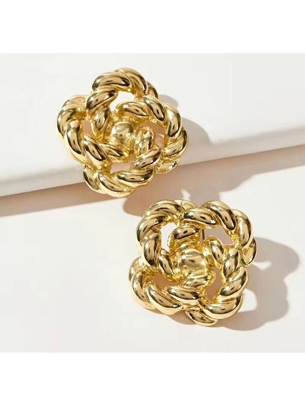 Twisted Illusion-Gold